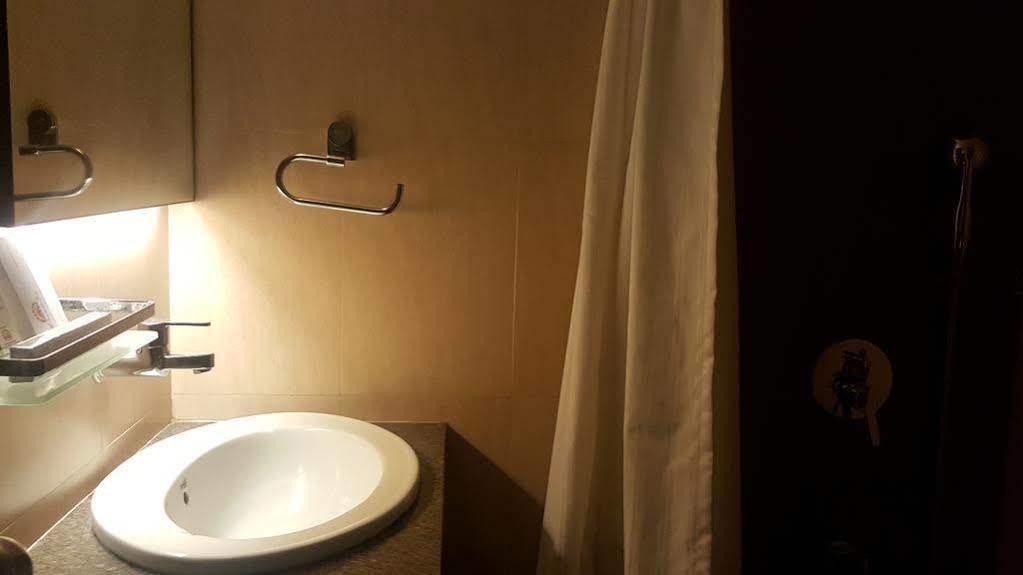 Hostel Mumbai By Maharana Inn Zewnętrze zdjęcie